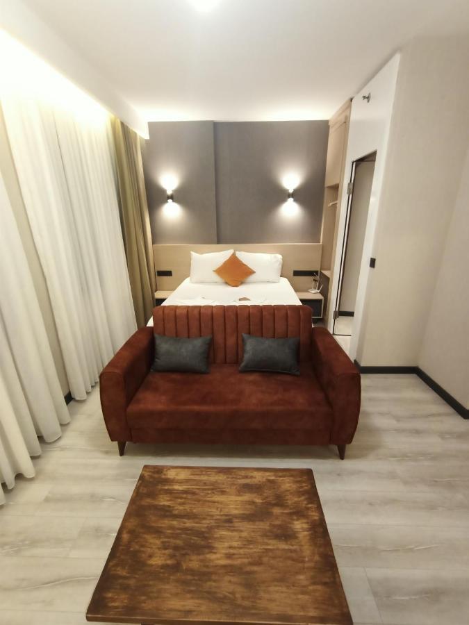 New Falcon Palas Otel Provincia di Provincia di Istanbul Esterno foto